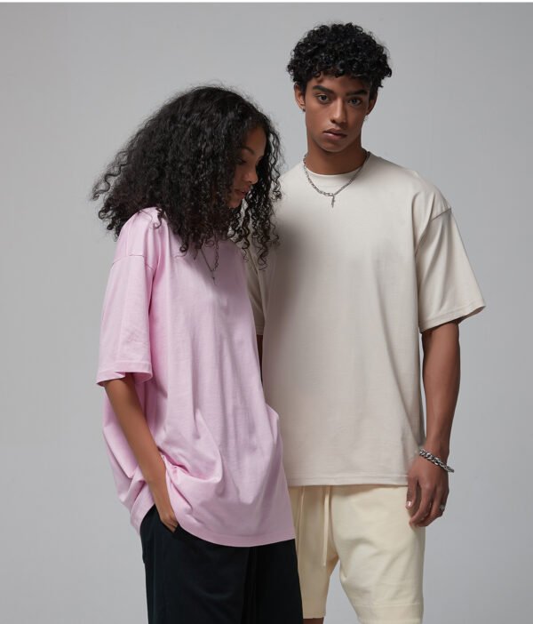 Custom 190 GSM Oversized Cotton T-Shirt 8801 - Style 8AA310 - product detail view 11 Custom 190 GSM Oversized Cotton T-Shirt 8801 - Style 8AA310 - product detail view 11