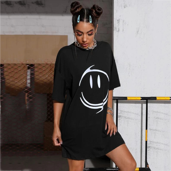 Custom Reflective Oversized Black T-Shirt - Style CB86AA - product detail view 4 Custom Reflective Oversized Black T-Shirt - Style CB86AA - product detail view 4